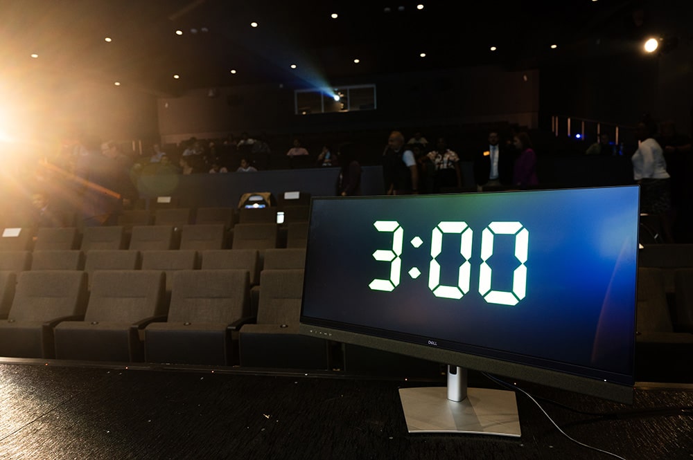 Three minute countdown timer on stage